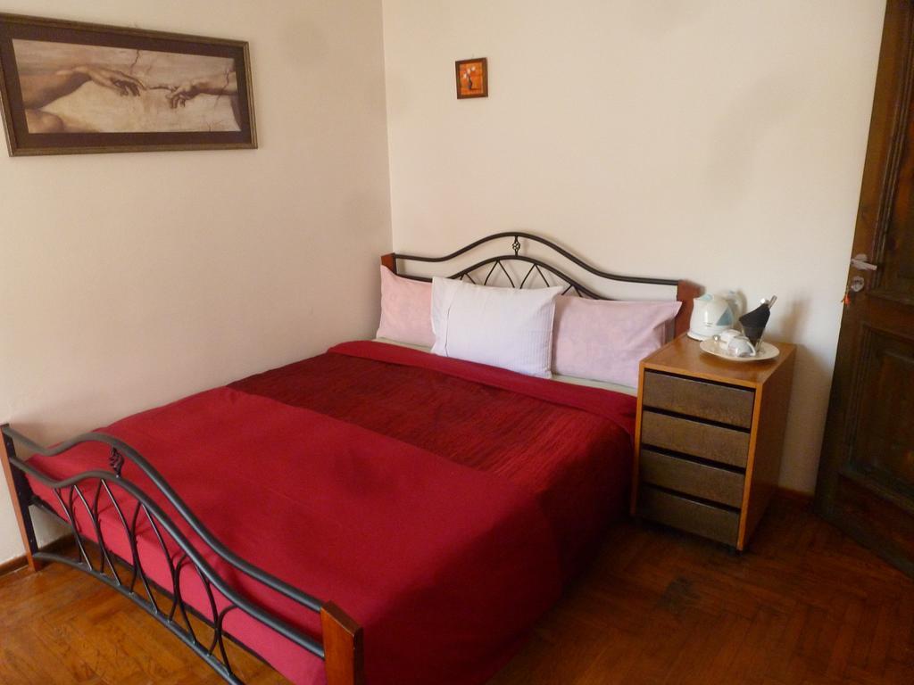 Seven Fridays Hostal Vilna Habitación foto